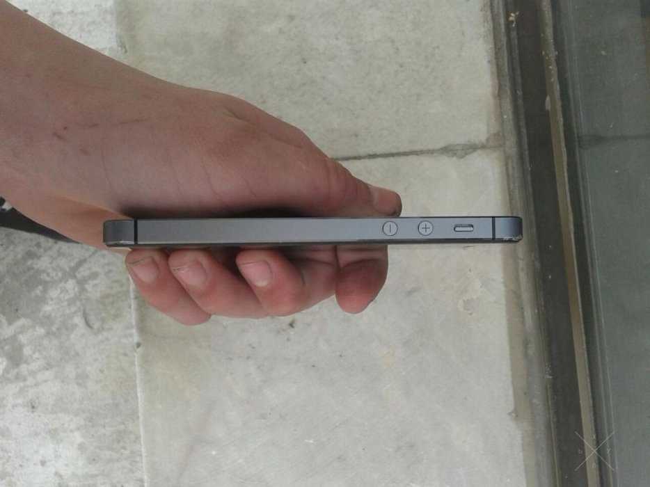 Продам Iphone 5s 64gb