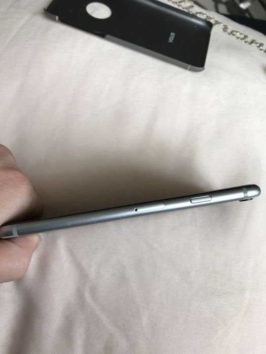 Продам iphone 6 на 16 gb