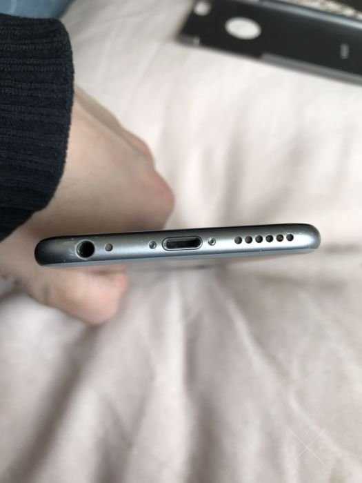 Продам iphone 6 на 16 gb