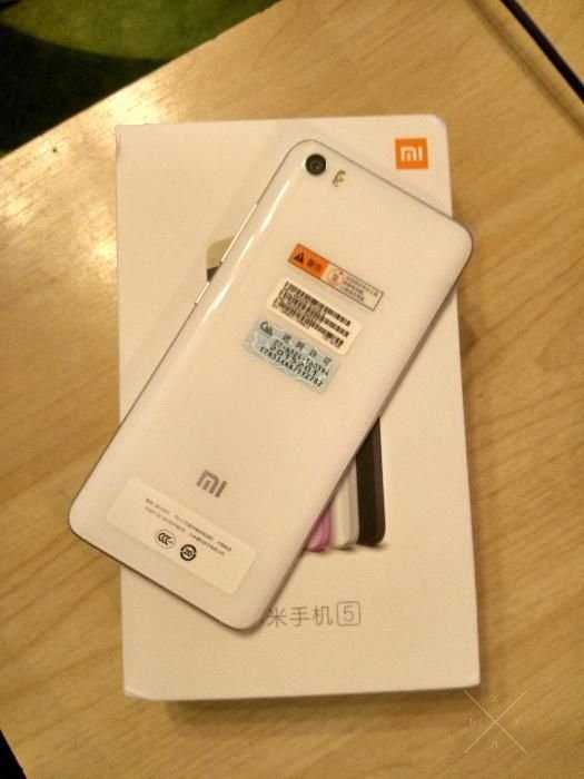 Xiaomi Mi 5 (Mi5) 3/32GB White/Белый. Новый в наличии
