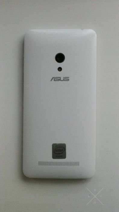Продам телефон Asus ZenFone 5 2gb RAM16 gb ROM