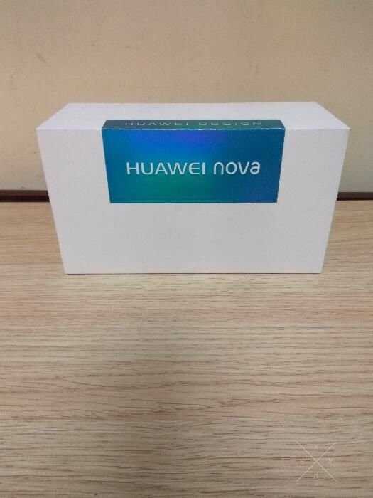 Телефон Huawei NOVA