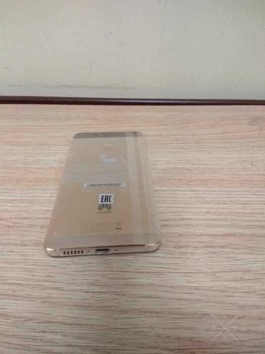 Телефон Huawei NOVA