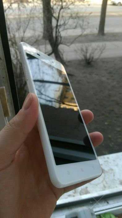 Отличненький Lenovo S60