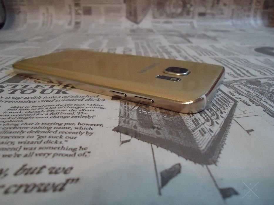 Телефон Samsung Galaxy S7 {5.1” экран, Android, + защитное стекло}