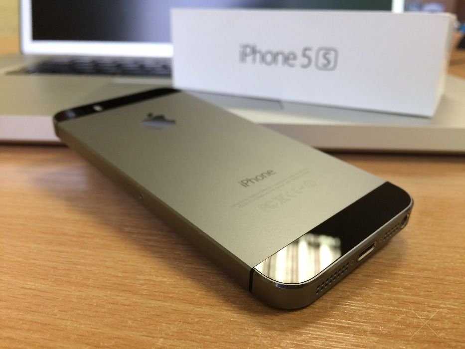 Оригинальный iPhone 5S 16GB Space Gray Neverlock в отличном состоянии!
