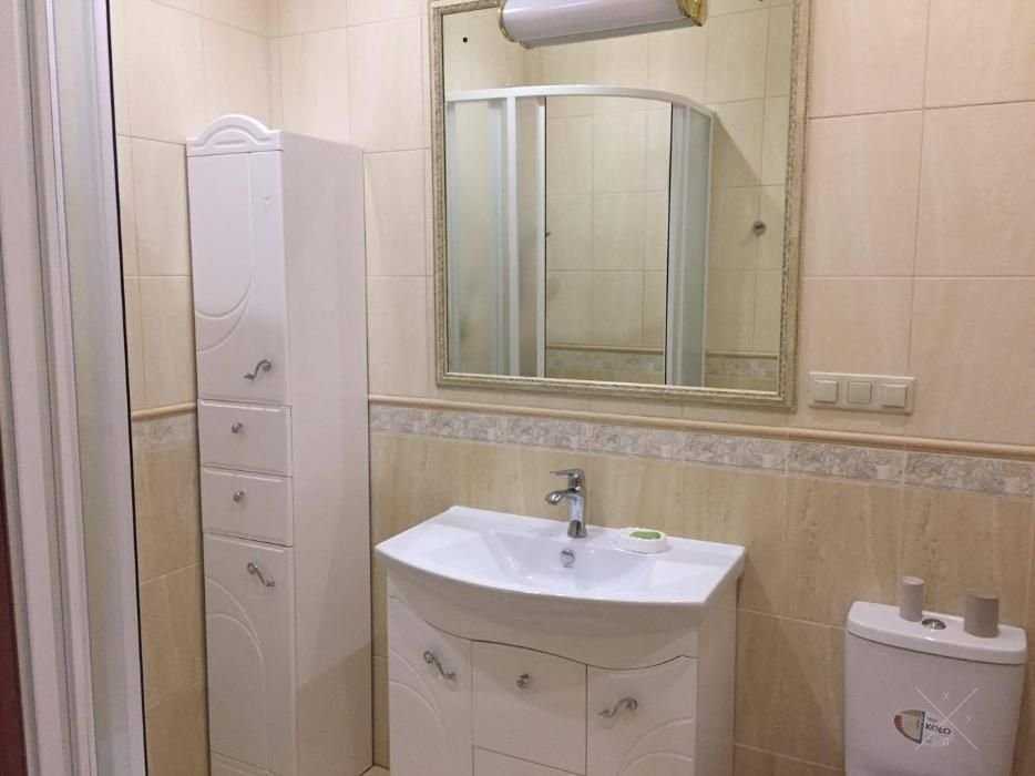 1кім 60м2, евроремонт, видова, м. Лівобережна 15хв, ул. Туманяна 15а