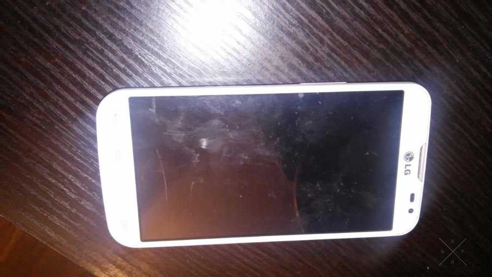 Продам телефон LG L90