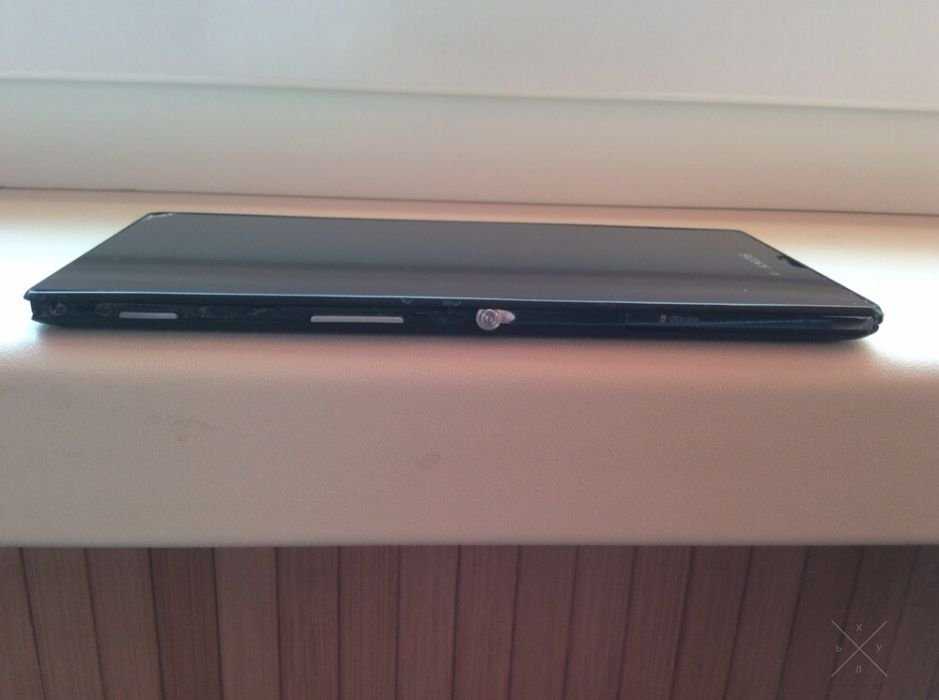 Телефон Sony Xperia