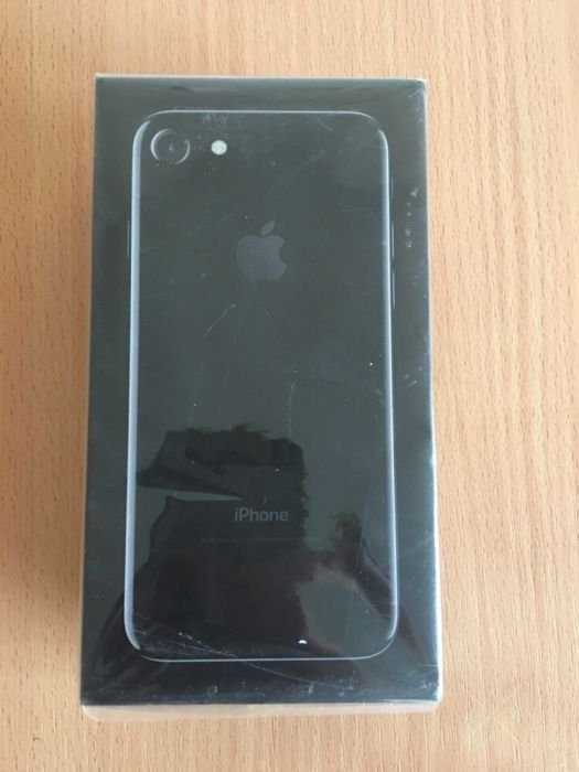 Продам iPhone 7 Jet black 128Gb