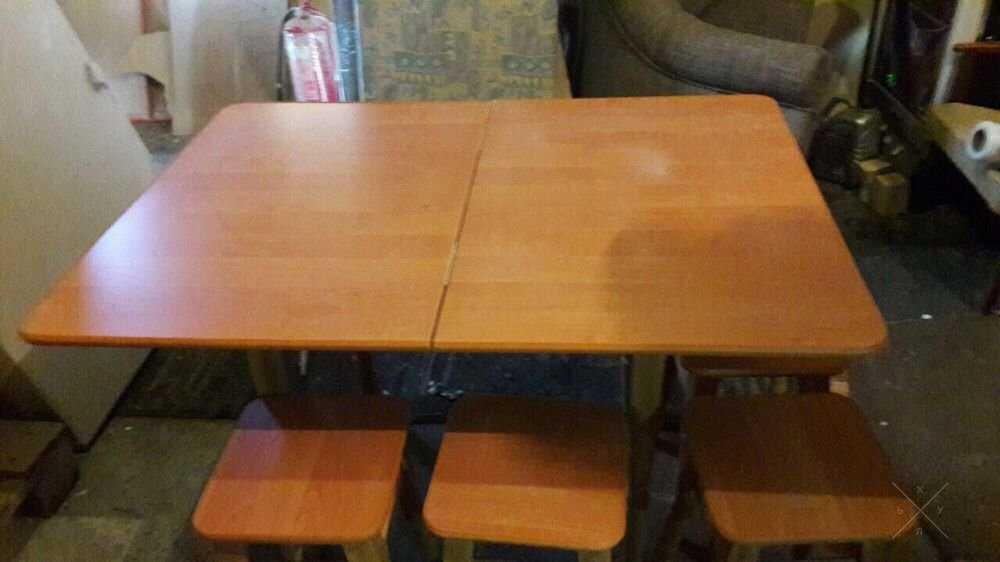 Стол-книжка +4 табуретки