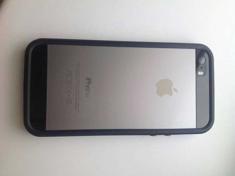 Продам айфон5S ,32 гигабайта
