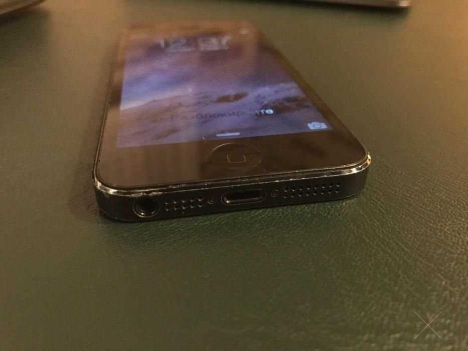 продам IPhone 5 (64 Gb)
