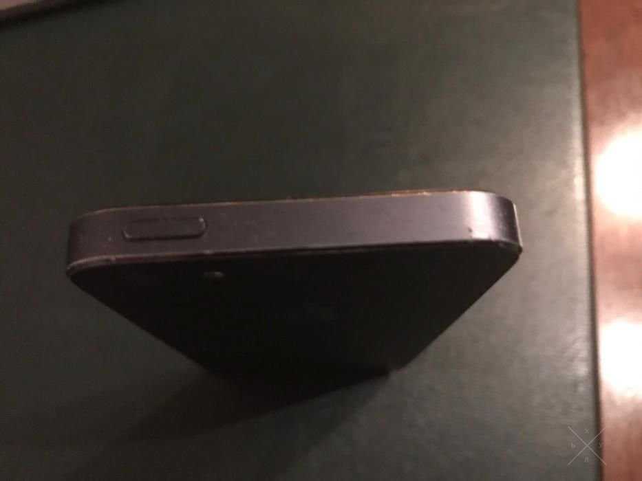 продам IPhone 5 (64 Gb)