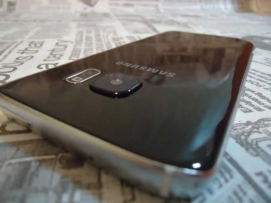 Телефон Samsung Galaxy S7 {5.1” экран, 3200mAh, + Чехол}