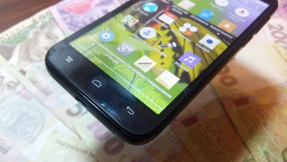 Смартфон Bravis solo black 3G 2SIM | 4.5" IPS | 4 ядра*1.3 ГГц | GPS