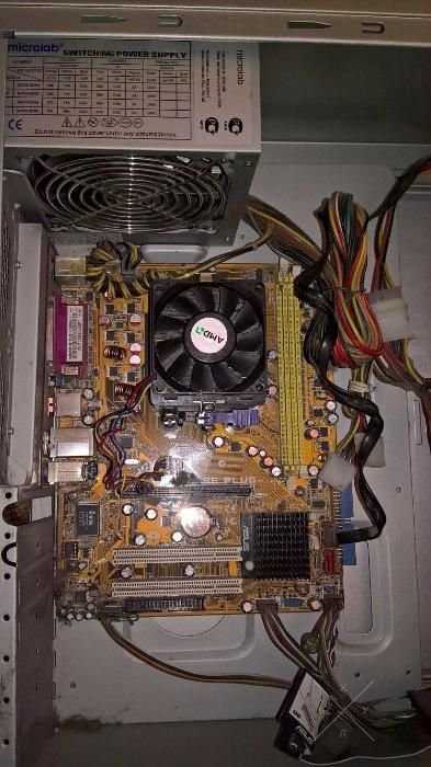 Продам корпус (с БП и материнкой) и Видеокарту MSI Geforce 210