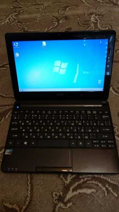Нетбук Acer aspire one D270