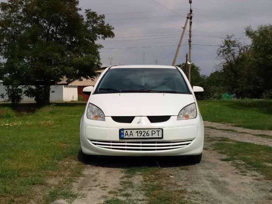Продаю Mitsubishi Colt 1.3i, 2008.
