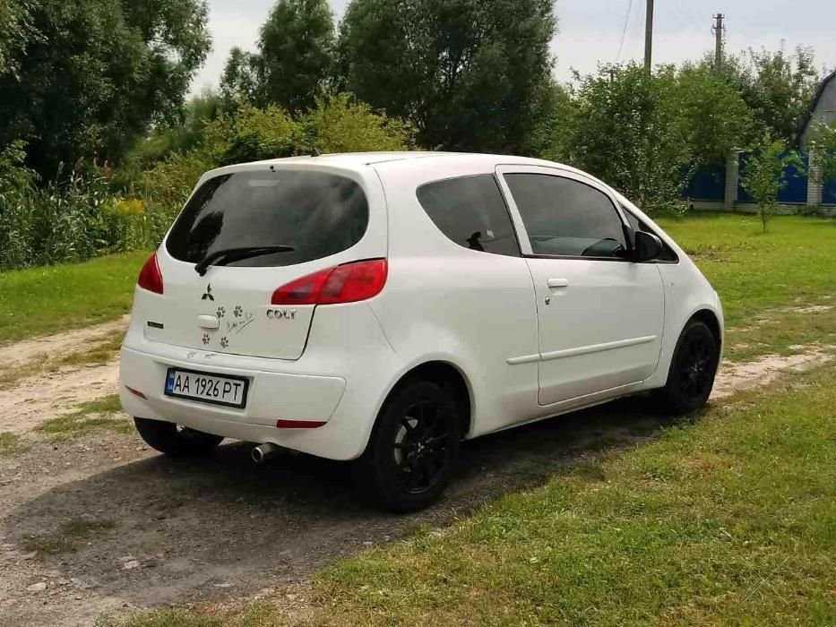 Продаю Mitsubishi Colt 1.3i, 2008.