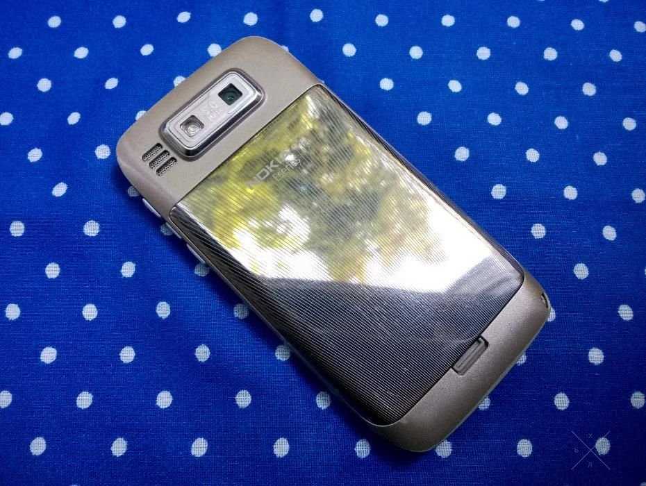 Nokia E72