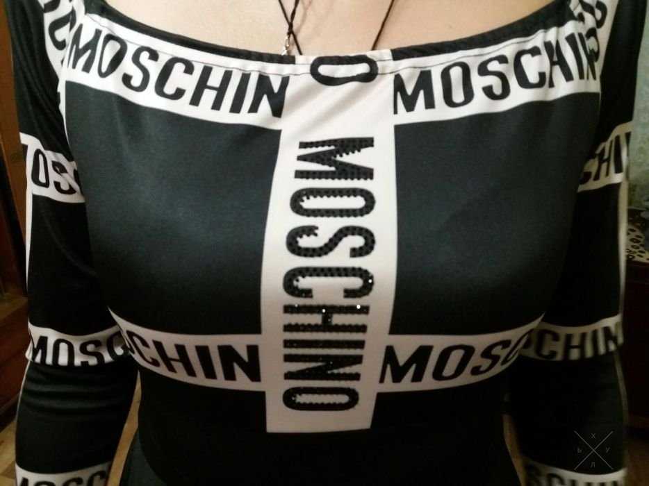 Продам коктейльное платье Moschino