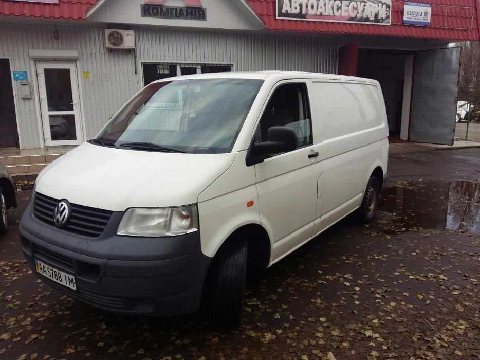 Volkswagen Т5 Фольксваген 1.9 TDI. 77.Кв 2004 (гуз. пас 5 мест)