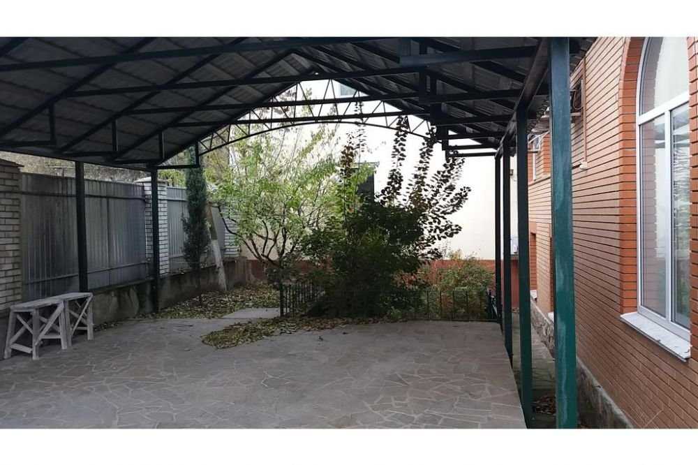 Дом, Голосеевский район, ул.Парниковая, 84
