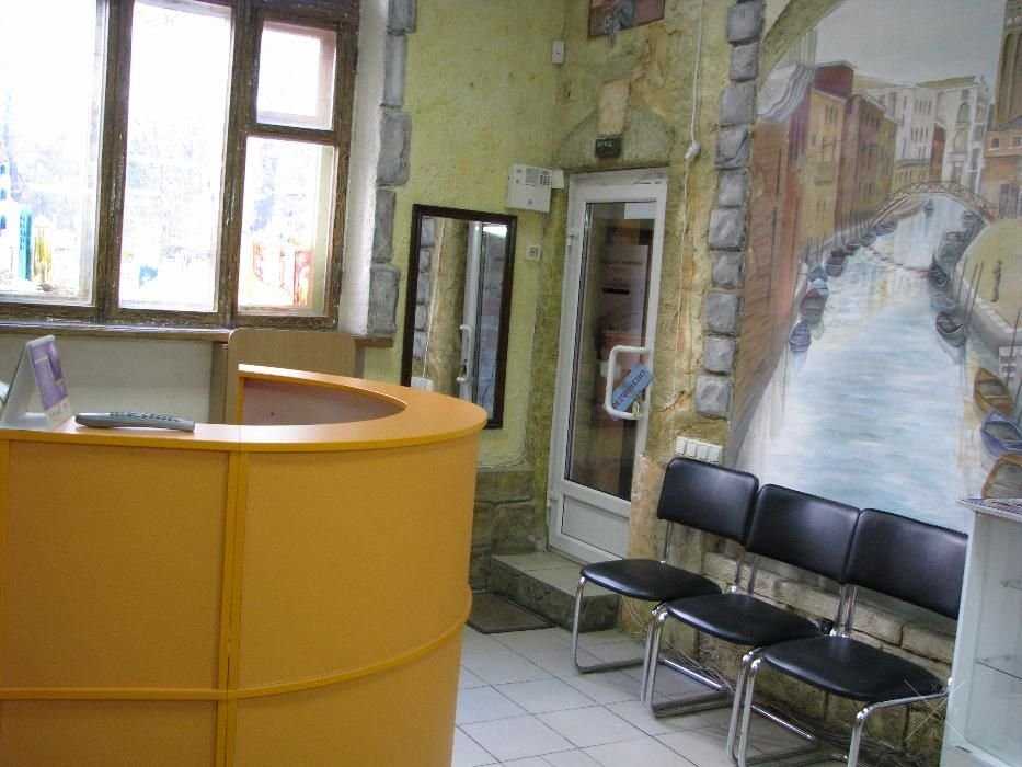 Севастопольская пл., помещение - 50 кв.м. под ломбард, лото,кафе и др.