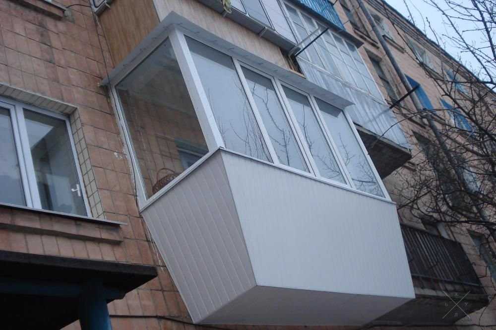 Окна Бровары,балконы в Броварах,металлопластиковые окна Бровары.