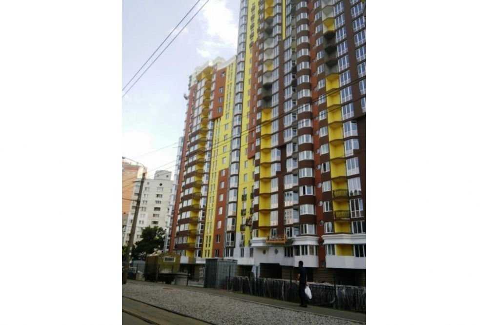 Без комиссии! 2300 $/кв.м., фасадное нежилое, новый дом, Лукьяновка