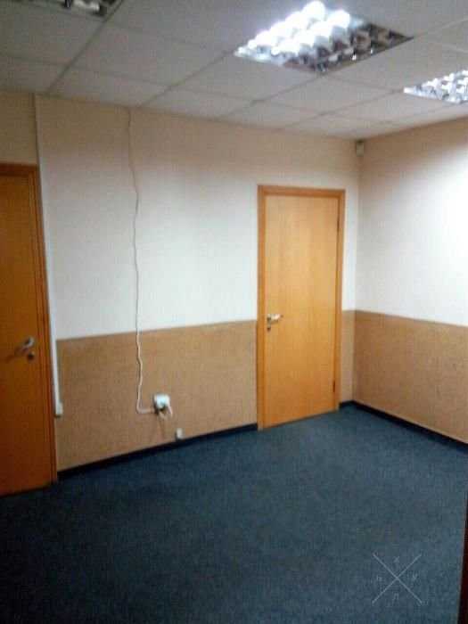 Офисное помещение в жилом доме в центре. Срочно!