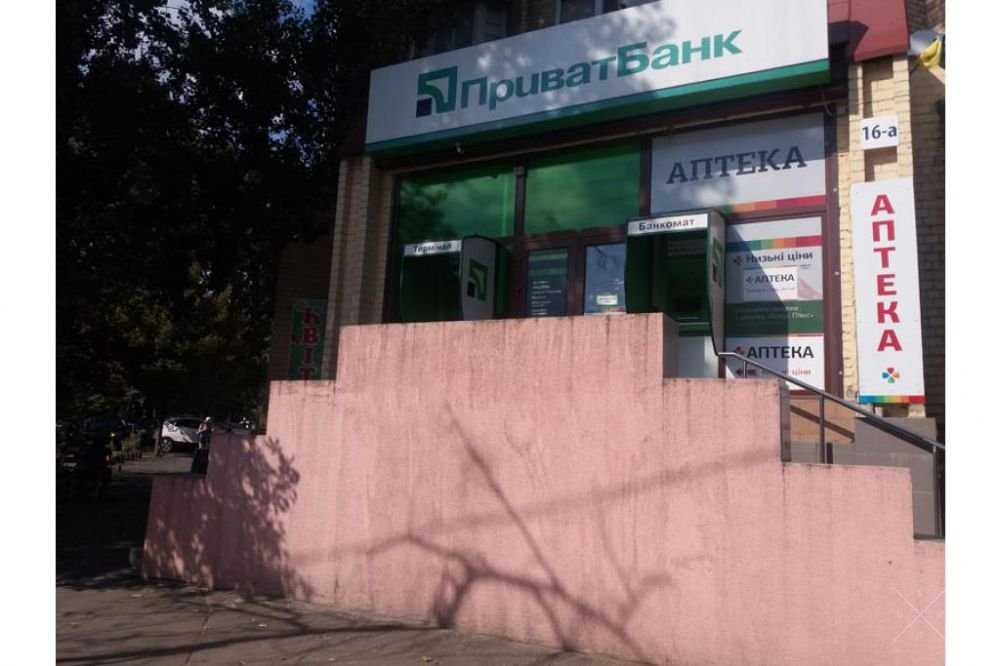 Аренда фасадного магазина 90 кв.м. в Центре, ул.Бульварно-Кудрявская.
