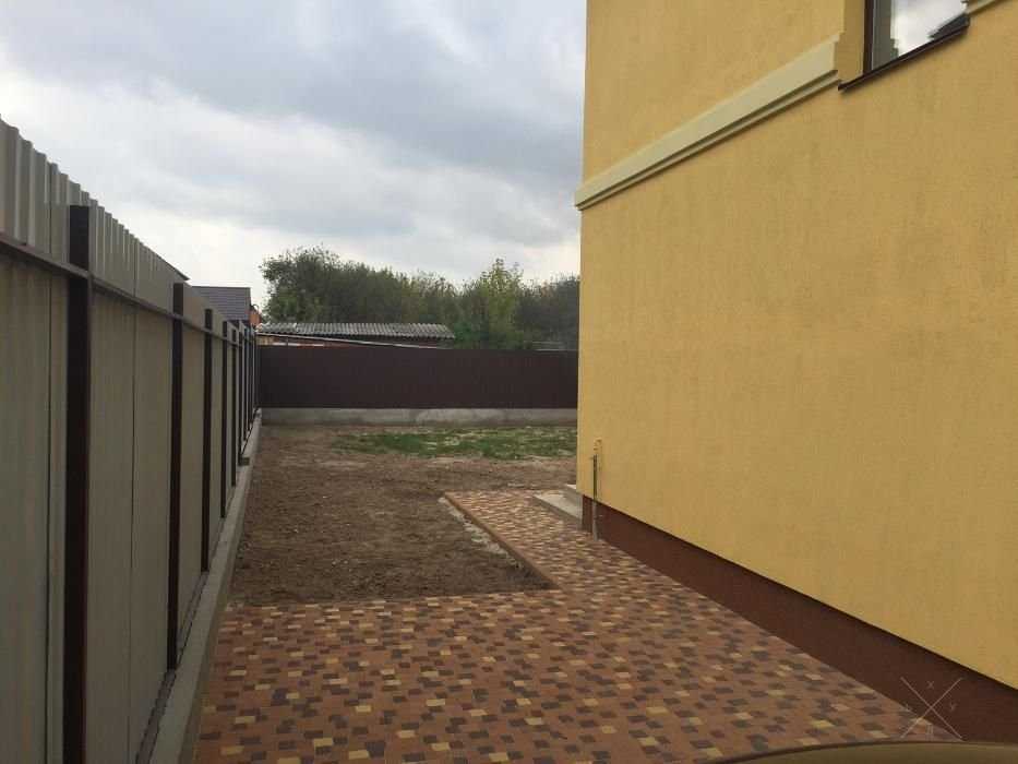 Петропавловская Борщаговка, два отличных 2-х этажных дома 145 кв.м.