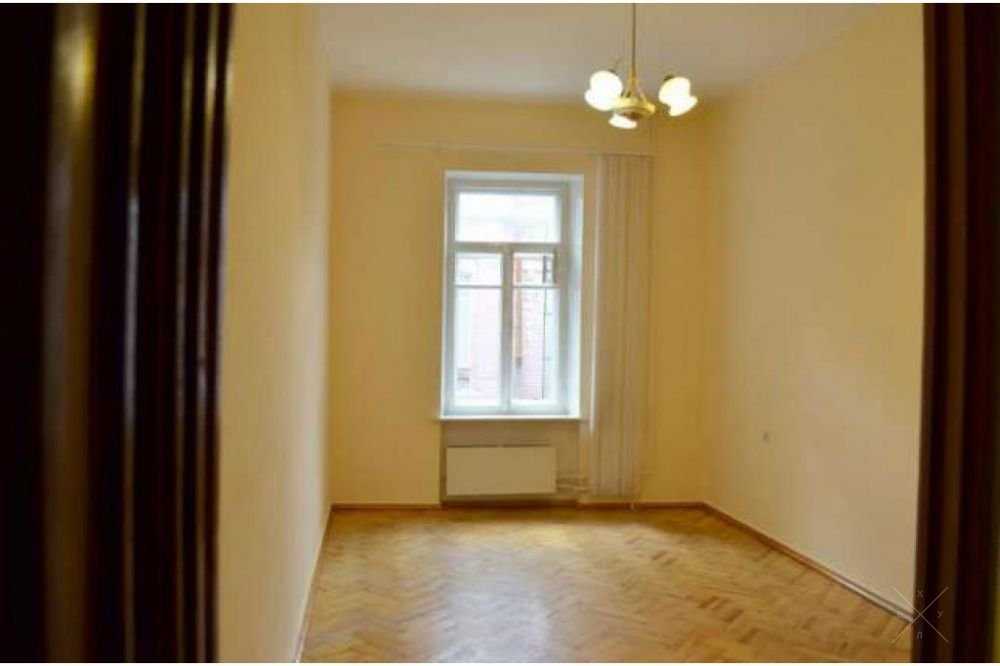 Сдается помещение 76 м. кв. по ул. Большой Васильковской.