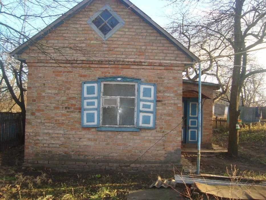 Продам недорого сельский двор.