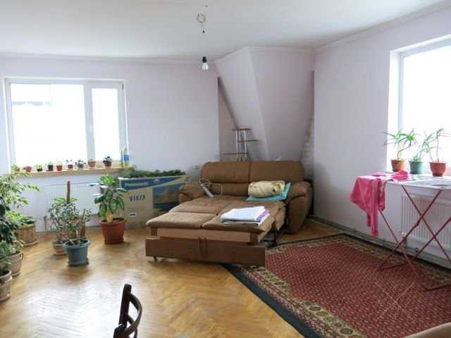 Полдома, 180 кв.м. на Борщаговке, ул. Примакова 39