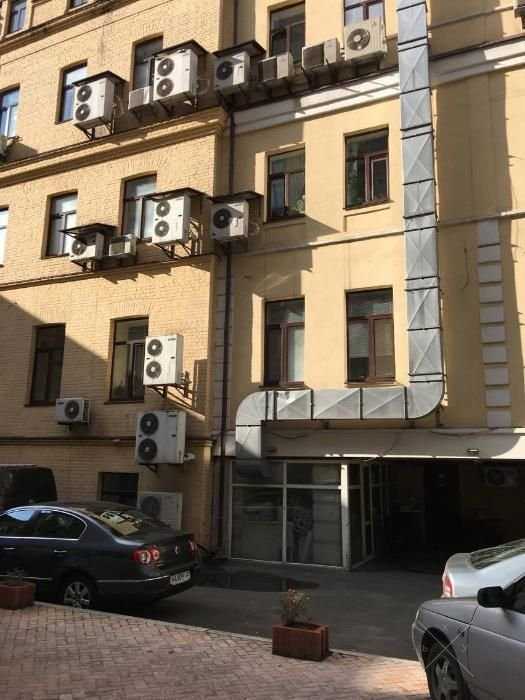 Продаю одно из самых красивых зданий в городе Киеве, Игоревская, 14
