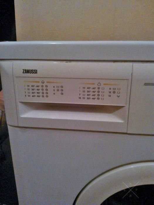Продам стиральную машину Zanussi