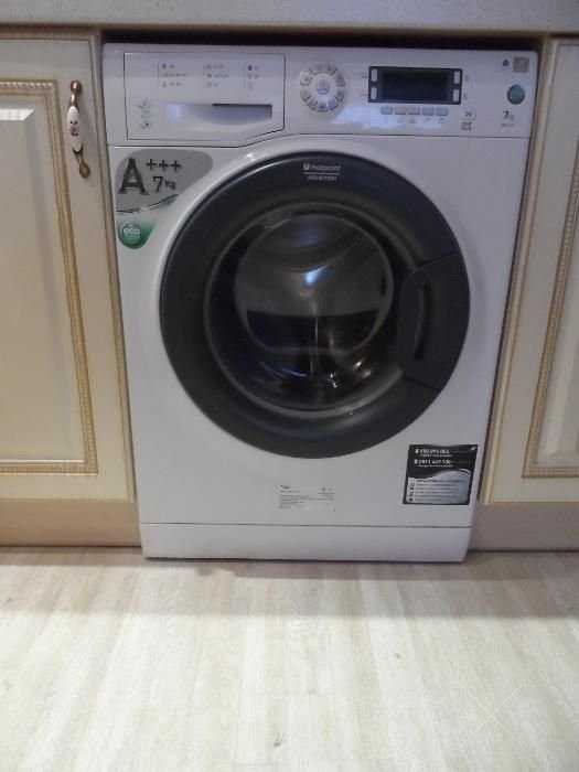 Стиральная машина HOTPOINT ARISTON