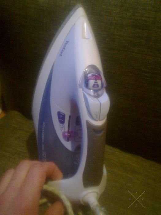 Продам утюг TEFAL FV5176