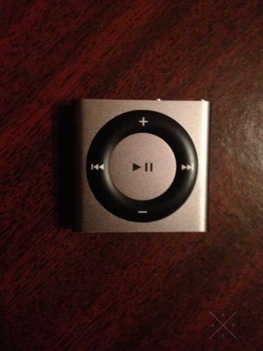 iPod shuffle 4gen 2gb space gray
