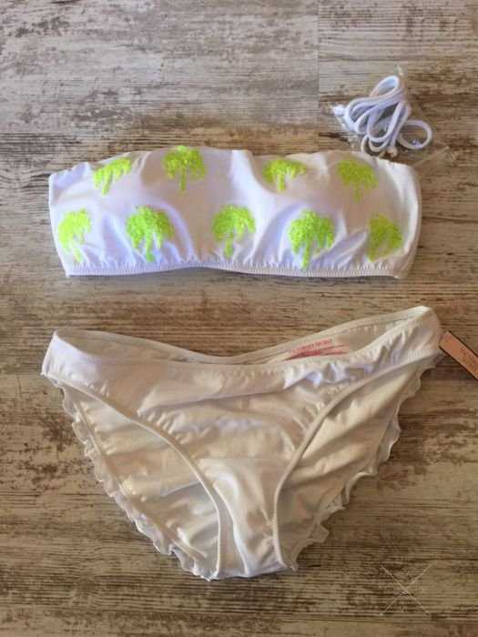 Купальники Victoria's Secret