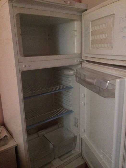 Холодильник indesit