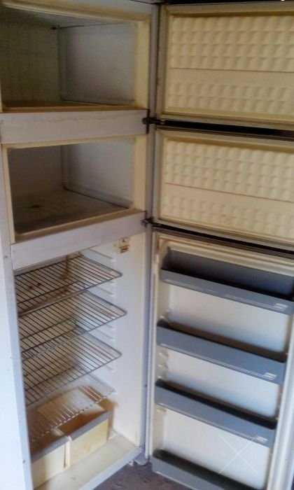 Продам трехкамерный холодильник