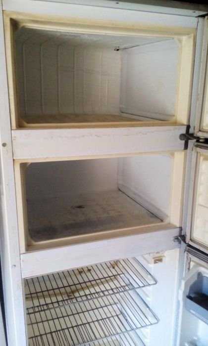 Продам трехкамерный холодильник