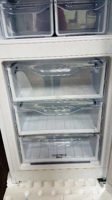 Двухкамерный холодильник INDESIT DF 4181 W