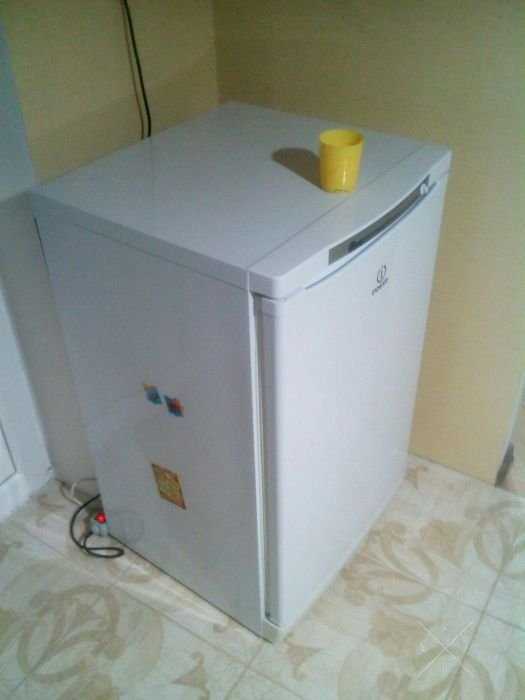 Морозильная камера Indesit