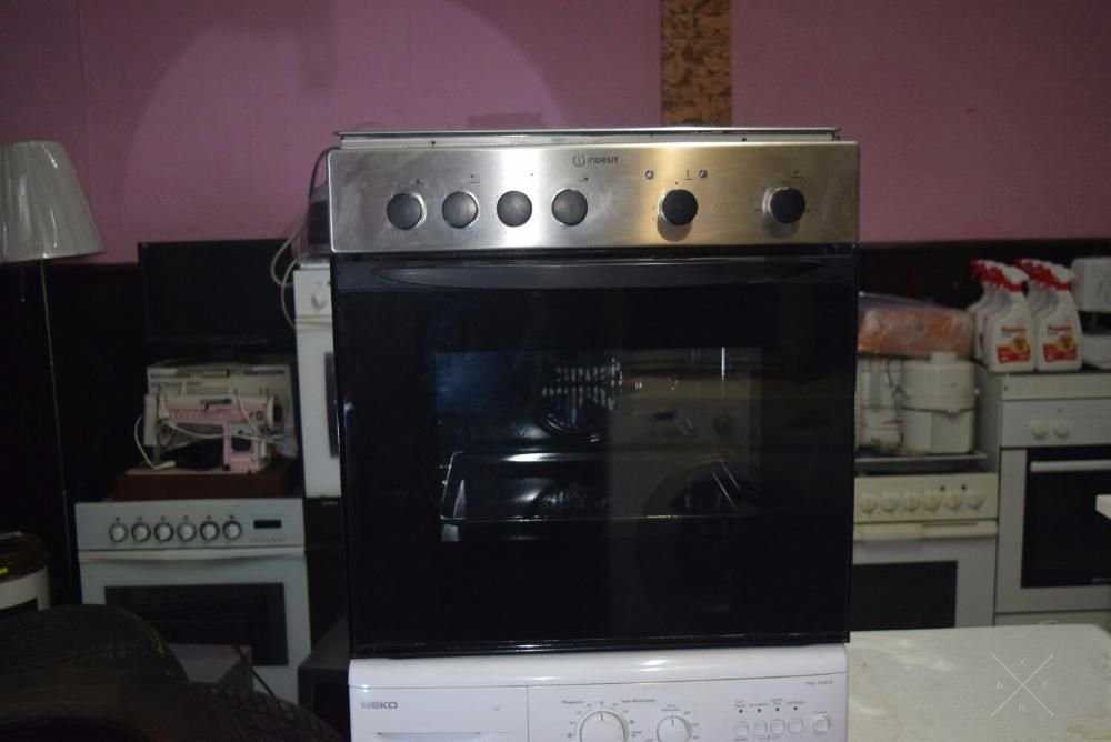 Комплект для Кухни Варочная панель + Духовой шкаф INDESIT