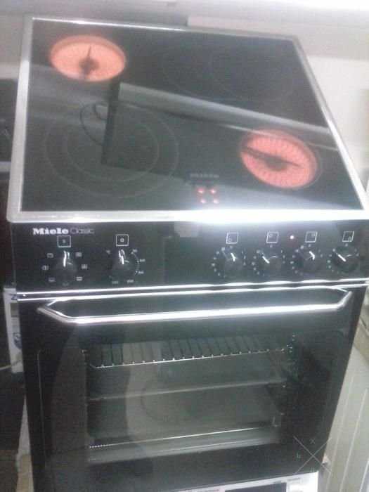 электроплита встраиваемая Miele